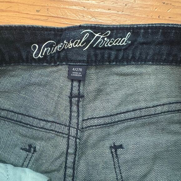 NWT Universal Thread high rise shortie dark wash cutoff jean shorts SIZE 4 - Picture 3 of 6